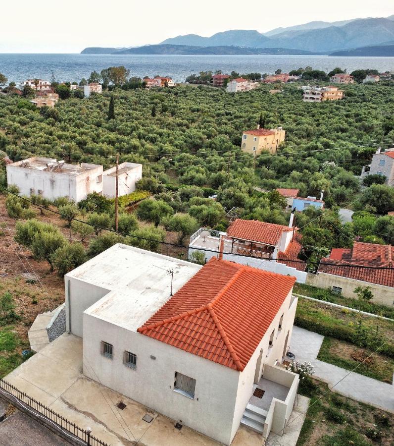 Gythio Mare Apt Apartamento Mavrovoúnion Exterior foto